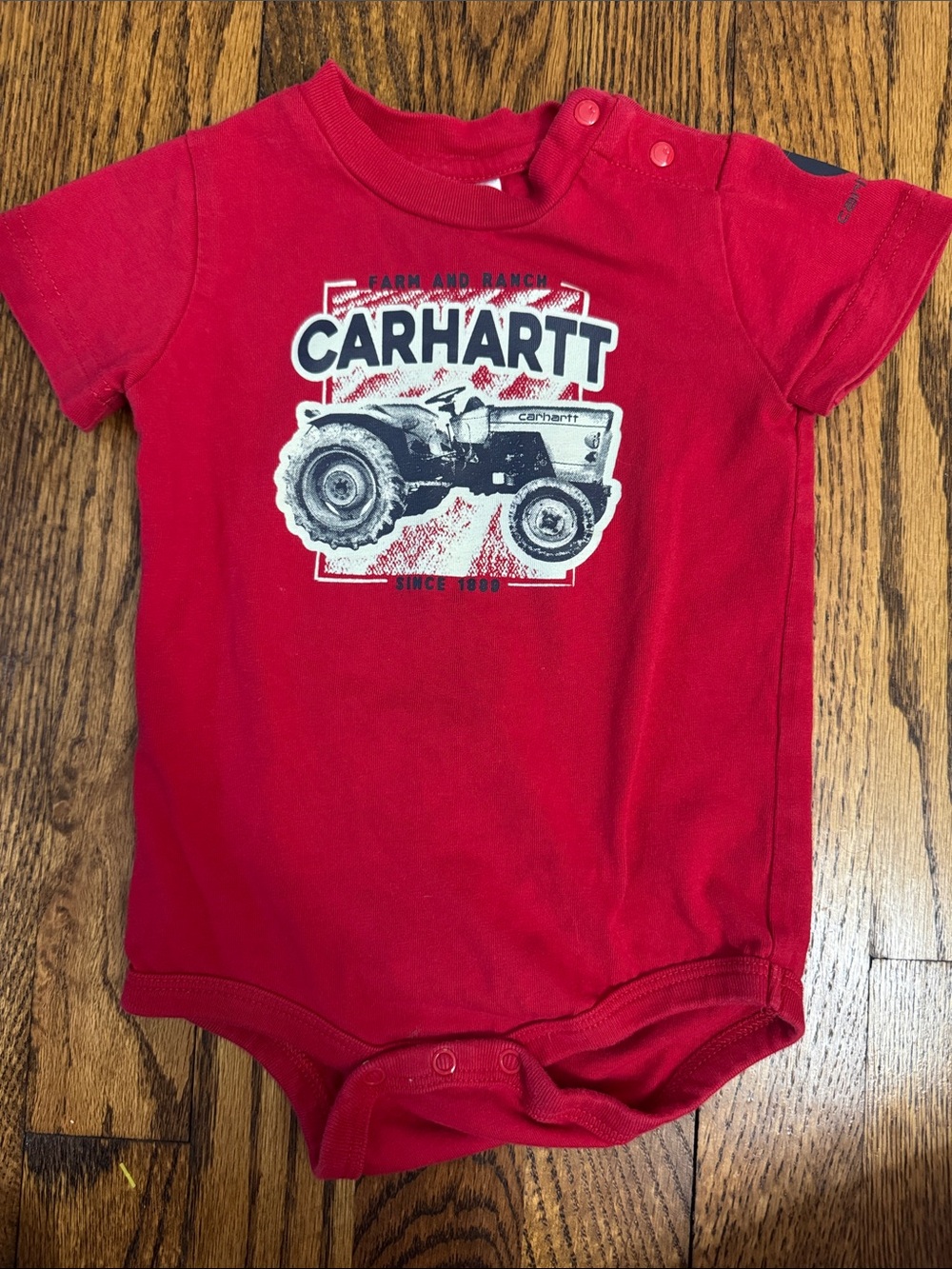 Carhartt Baby Red Tractor Graphic Bodysuit | SZ 9M